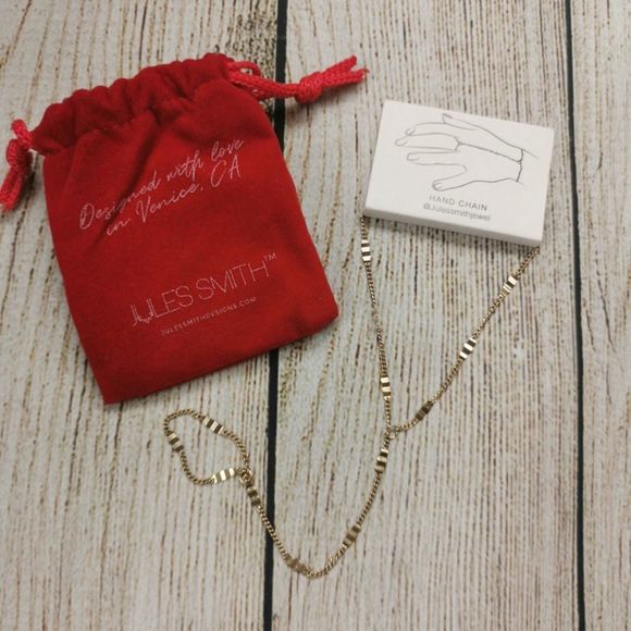 Jules Smith Gold Hand Chain - Picture 2 of 5